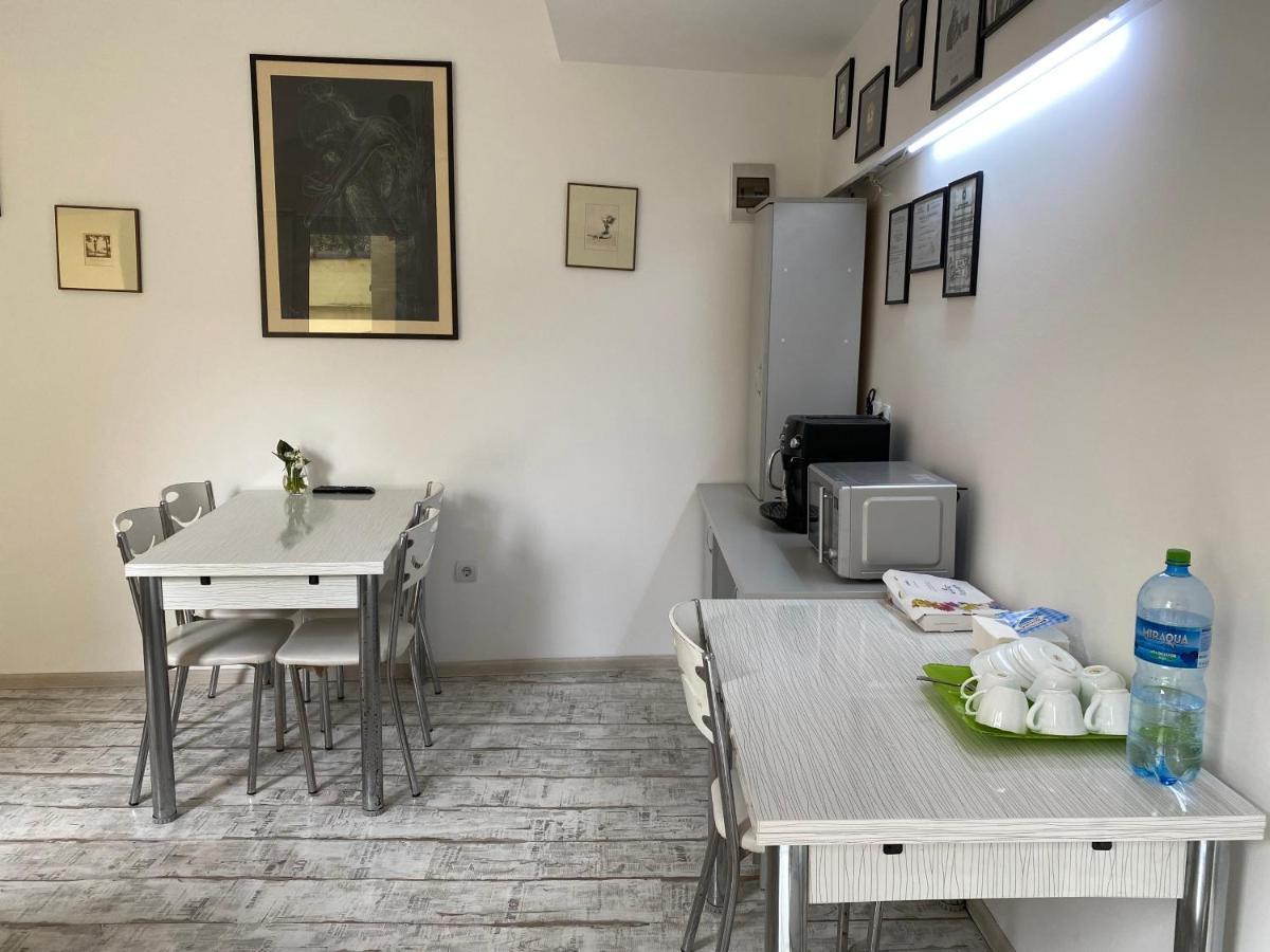 B&B Duo Caffe Bukarest Eksteriør billede