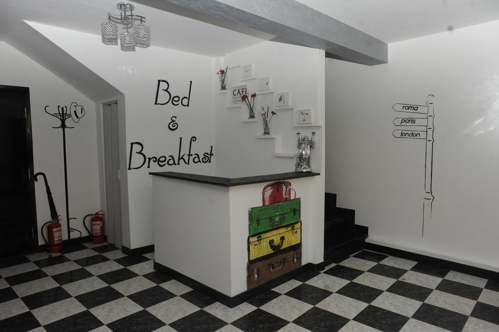 B&B Duo Caffe Bukarest Eksteriør billede